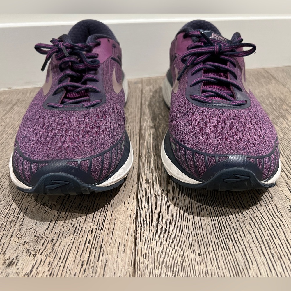 Brooks Adrenaline GTS 18 Sneakers Berkshire Hathaway Purple Women's Sz 9.5 - Picture 7 of 14